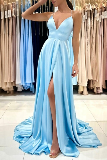 Vestido de noche sencillo, largo, azul, de satén, corte en A, escote en V, sin mangas y con abertura