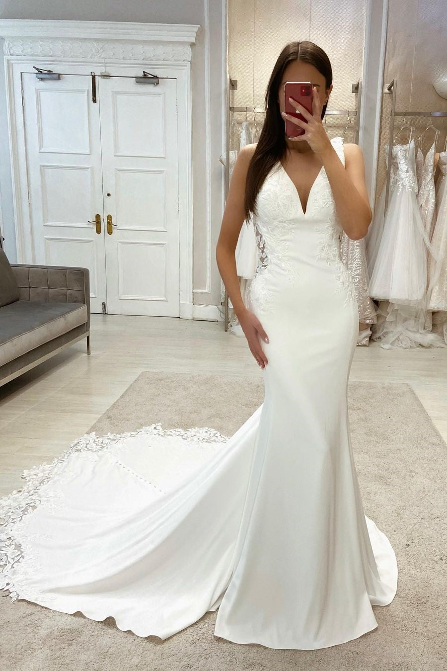 Robe de mariée simple sans manches à encolure en V avec dentelle sirène