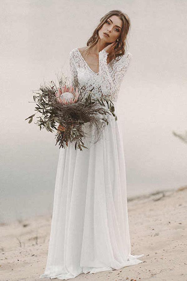 Robe de plage de mariage en dentelle à manches longues, col en V simple et dos ouvert