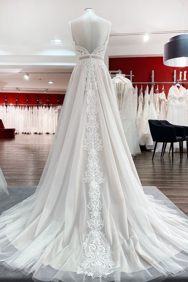 Robes de mariée longues simples en tulle avec dentelle et dos ouvert en ligne A