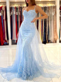 Abito da cerimonia lungo azzurro cielo a sirena con spalline sottili in tulle e pizzo