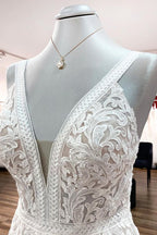 Ivory Lace Appliques Sleeveless A Line Church Wedding Dress With Built In Bra