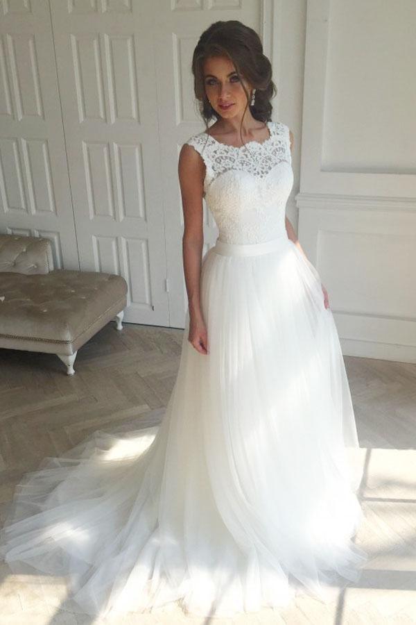 Robe de mariée blanche sans manches en dentelle, coupe évasée avec traîne balayeuse