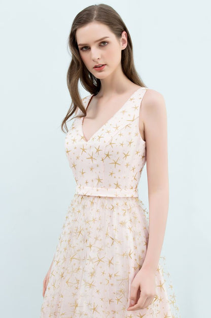 Sleeveless Long A-line V-neck Appliqued Tulle Prom Dresses