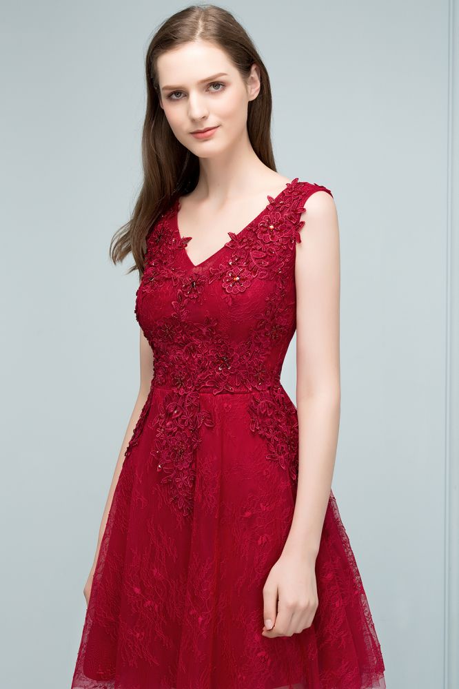 Vestidos de fiesta cortos sin mangas con escote en V, corte A y encaje con apliques de tul