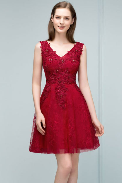 Vestidos de fiesta cortos sin mangas con escote en V, corte A y encaje con apliques de tul