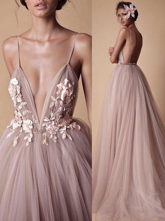 Spaghetti Strap Deep V Neck Beach Wedding Dresses With Applique