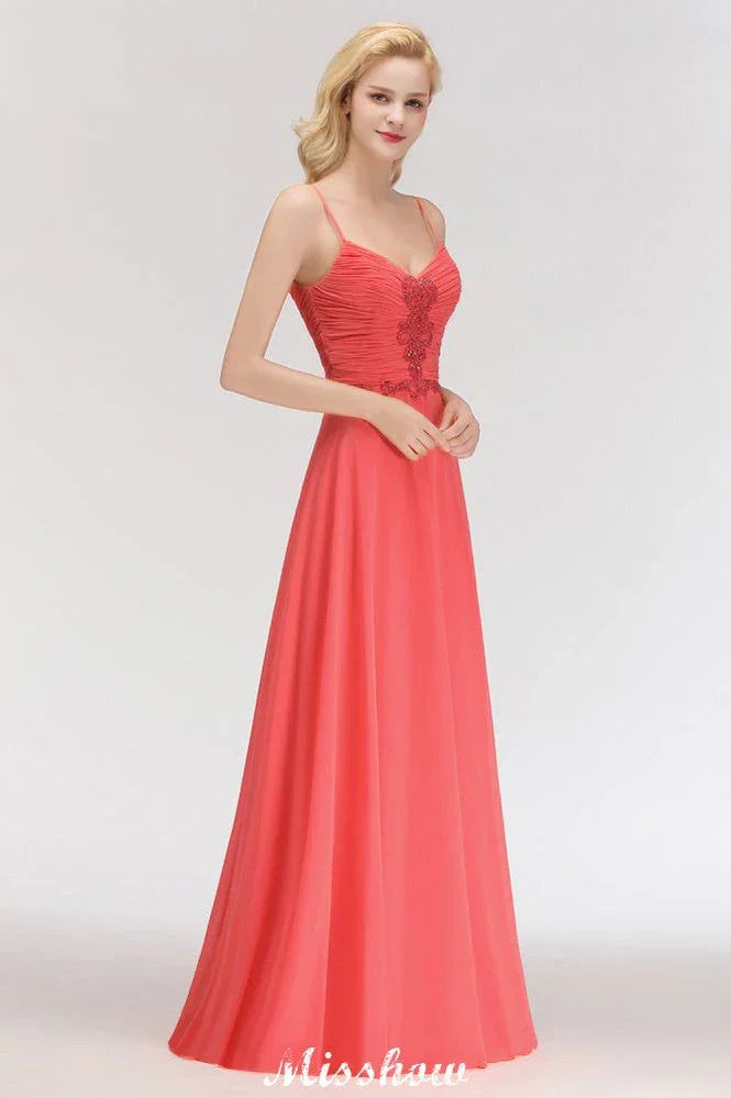 Vestido longo de noite em chiffon com alças finas, corte evasê, sem mangas, com bordados, para dama de honor