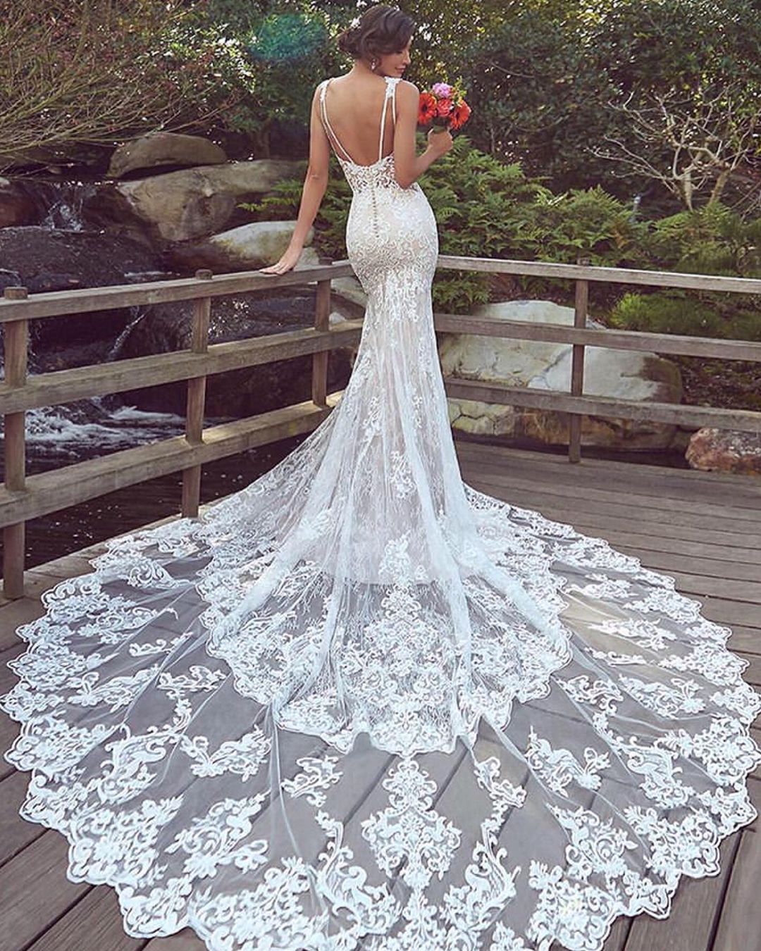 Spaghetti Strap Lace Mermaid Wedding Dress Sleeveless Court Train Gown
