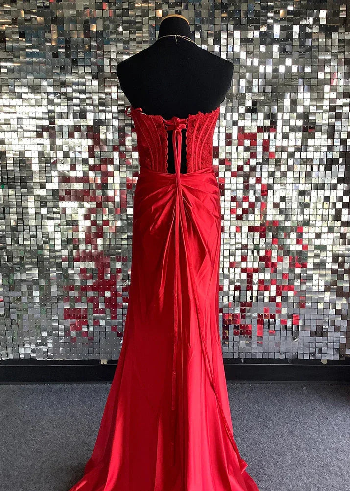 Arielle | Robe de bal en satin, corset sans bretelles, coupe fourreau avec fente
