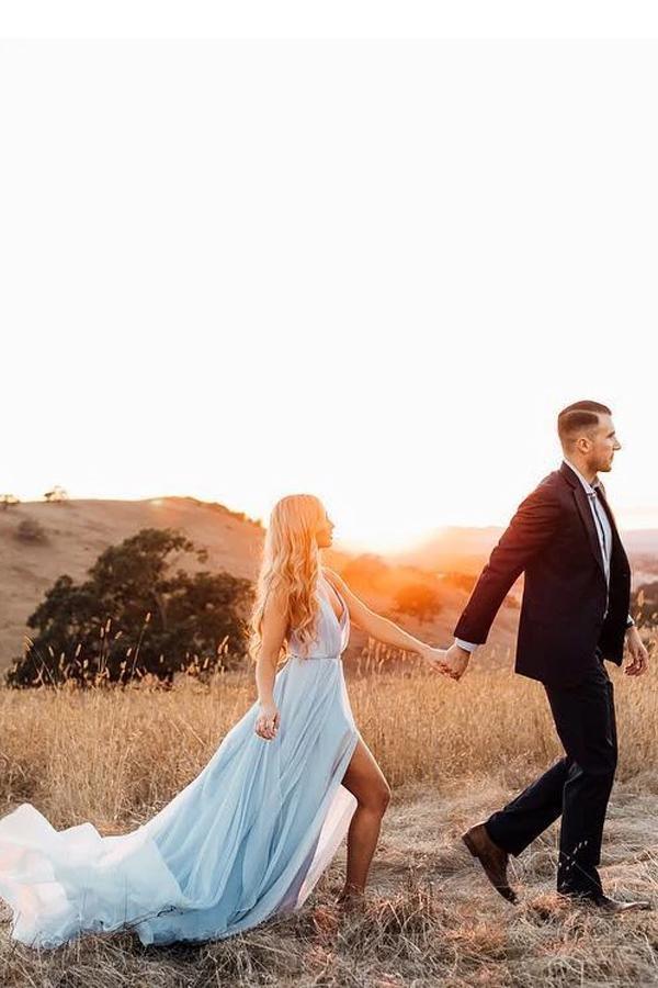 Split Sky Blue Rustic Wedding Dresses Beach Wedding Gown with Court Train