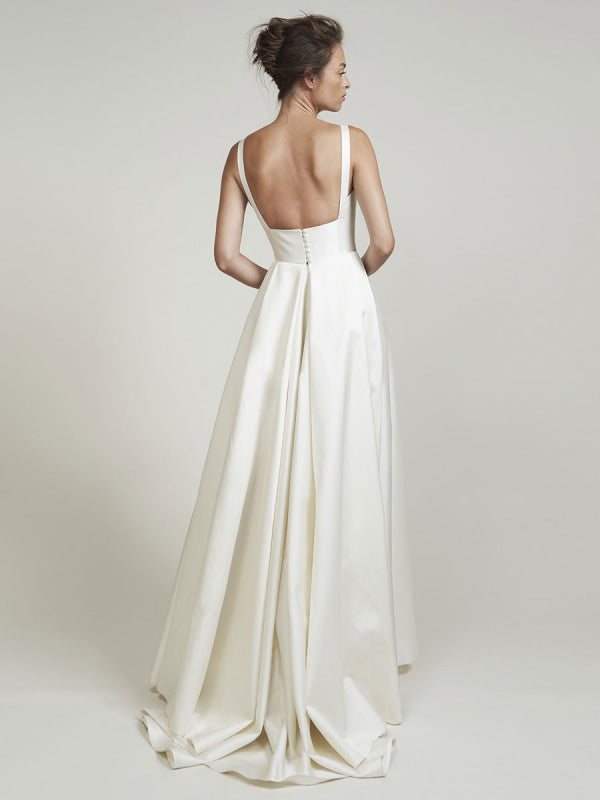 Square Neck Vintage Satin Wedding Dress With Court Train And Sash