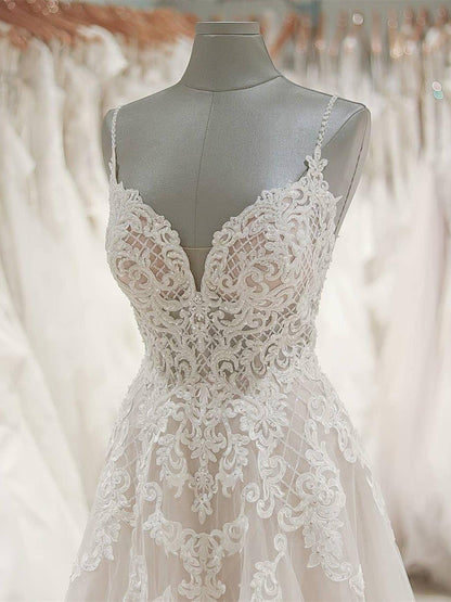 Träger V-Ausschnitt Strand Brautkleider Rückenfreies Elfenbein Tüll Brautkleid