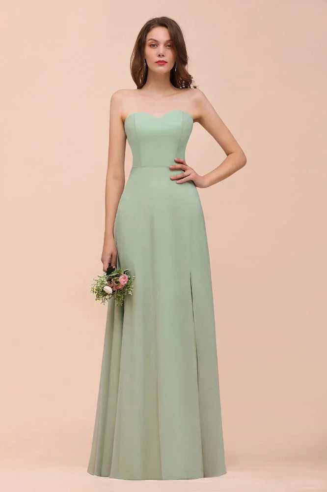 Abito da damigella d'onore elegante lungo in chiffon senza spalline
