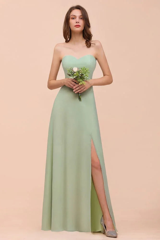 Abito da damigella d'onore elegante lungo in chiffon senza spalline