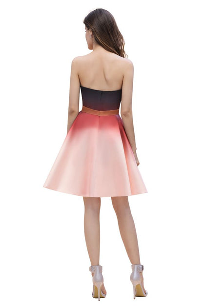 Trägerloses Mini-Partykleid aus Satin mit Farbverlauf, knielanges Homecoming-Kleid