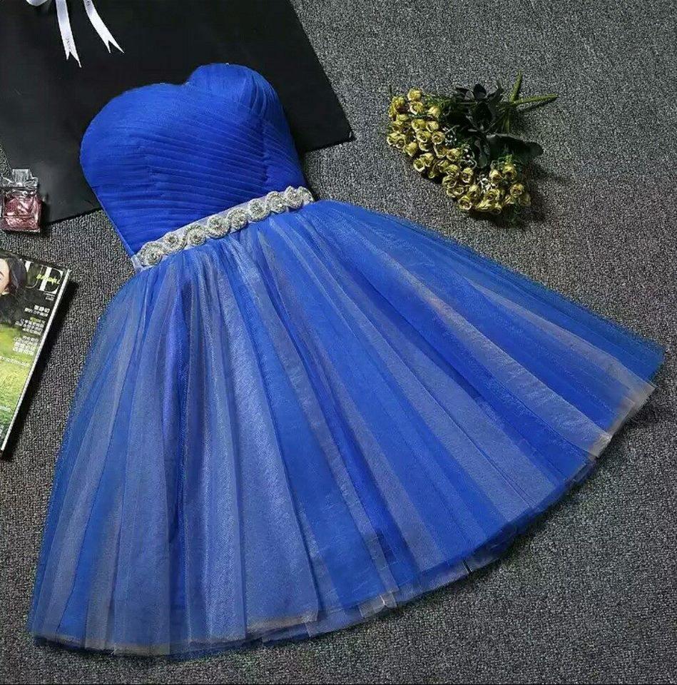 Vestido de fiesta corto rosa ruborizado con escote corazón y sin tirantes