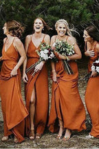 Vestido de Dama de Honra em Chiffon Laranja com Alças, Decote em V e Corte em A com Fenda BD064