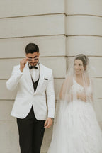 Backless Straps Sleeveless Lace Wedding Dress Appliques A-Line Chapel Train