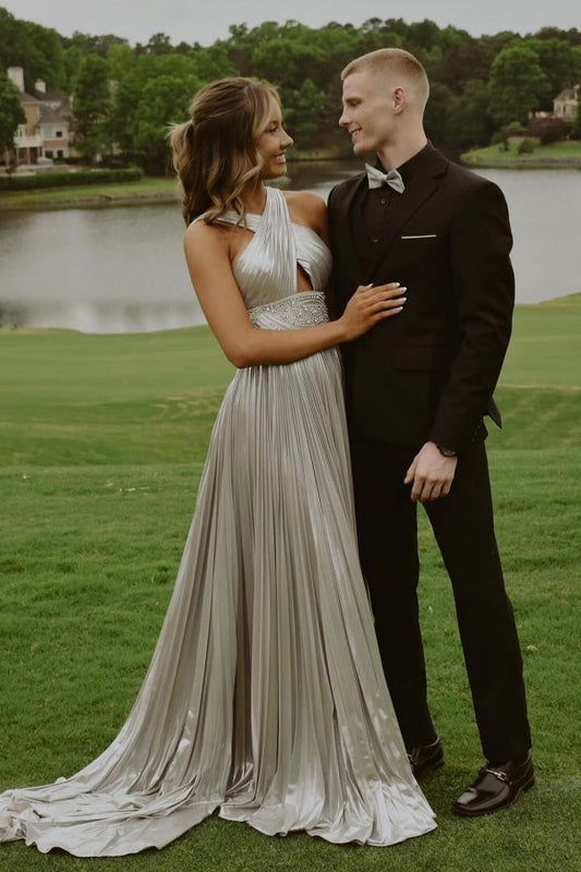 Impresionante vestido de fiesta largo plateado de corte A, plisado y sexy con pedrería