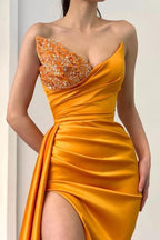 فستان سهرة طويل بلا أكمام من الساتان بفتحة جانبية رائعة