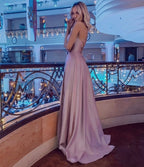 فستان سهرة ساتان رائع بحمالات رفيعة وشق جانبي