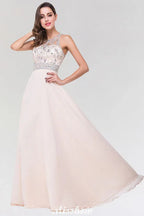 Elegante abito da damigella d'onore a linea ad A in chiffon e tulle, senza maniche, con scollo a barchetta e lunghezza fino al pavimento, decorato con perline