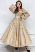Elegante abito lungo color champagne a linea ad A con scollo a barca e maniche lunghe, da cerimonia, con brillantini