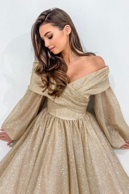 Elegante abito lungo color champagne a linea ad A con scollo a barca e maniche lunghe, da cerimonia, con brillantini