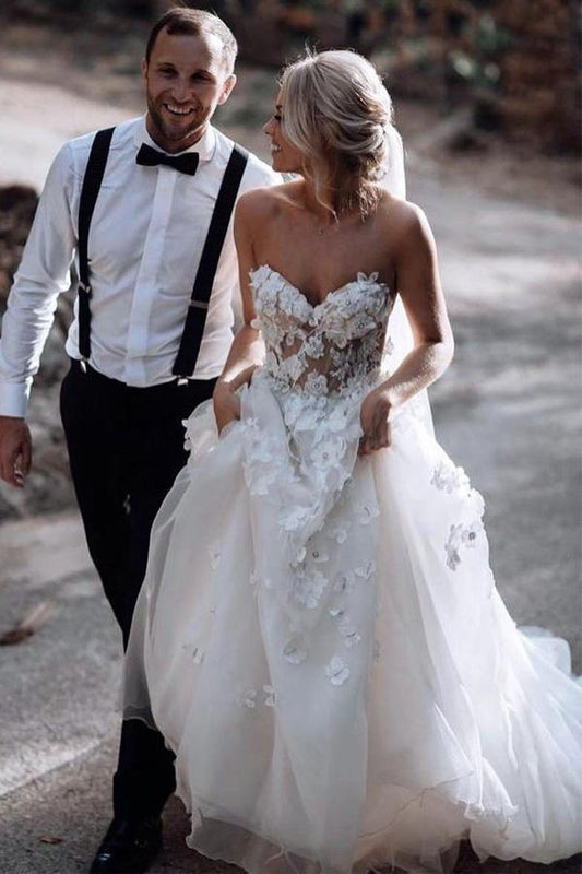 Sweetheart A-line Wedding Dresses Tulle Appliqued Gowns