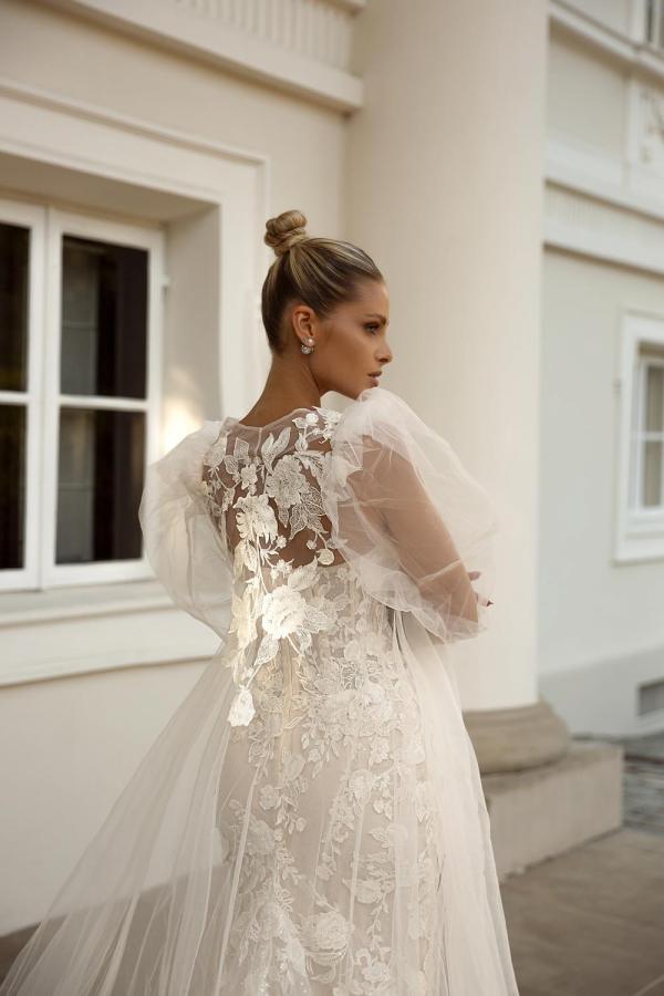Champagne Sweetheart Lace Mermaid Wedding Dress Chapel Train Appliques