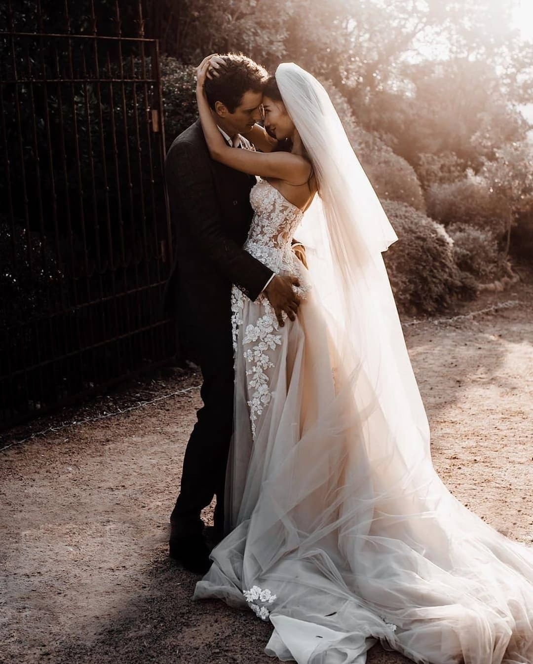 Sweetheart Long Lace Appliques Tulle A Line Wedding Dress With Chapel Train