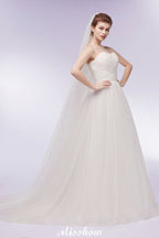 Sweetheart Strapless A-line Feathers Tulle Wedding Dresses