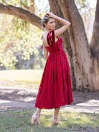 Robe de bal en dentelle longueur thé avec bretelles en forme de nœud et corset