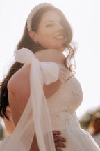 Trendy White Off-The-Shoulder Sleeveless Ball Gown Wedding Dress with Appliques