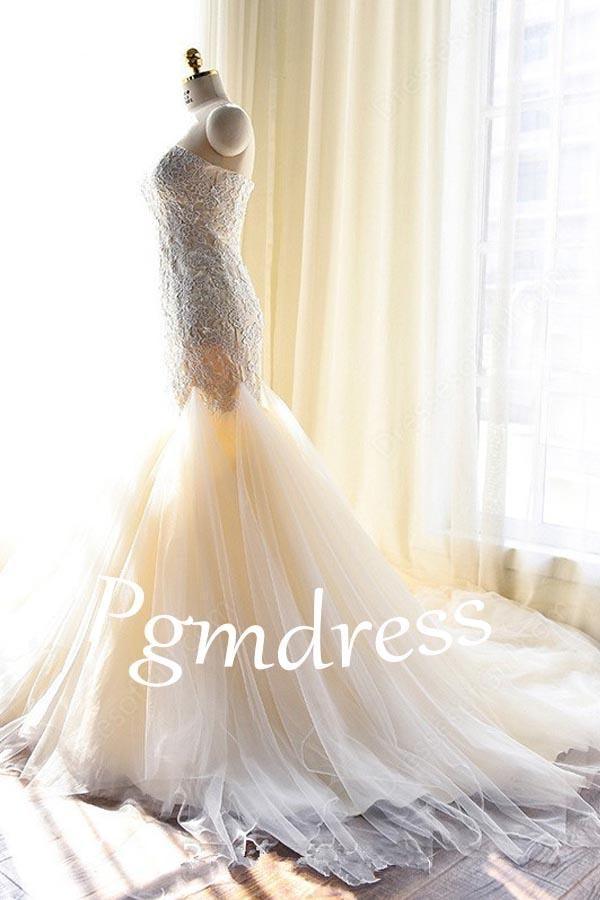 Tulle Mermaid Gorgeous Lace-Appliques Sweetheart Wedding Dress
