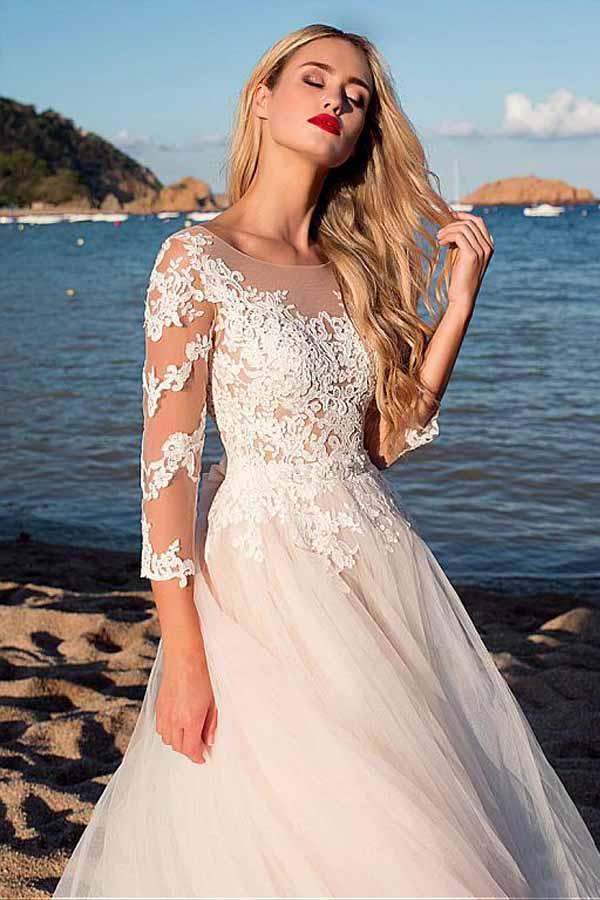 Tulle Scoop Neckline  A-line Wedding Dress With Lace Appliques