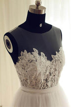 Tulle Scoop Neckline A-line Wedding Dresses With Lace Appliques