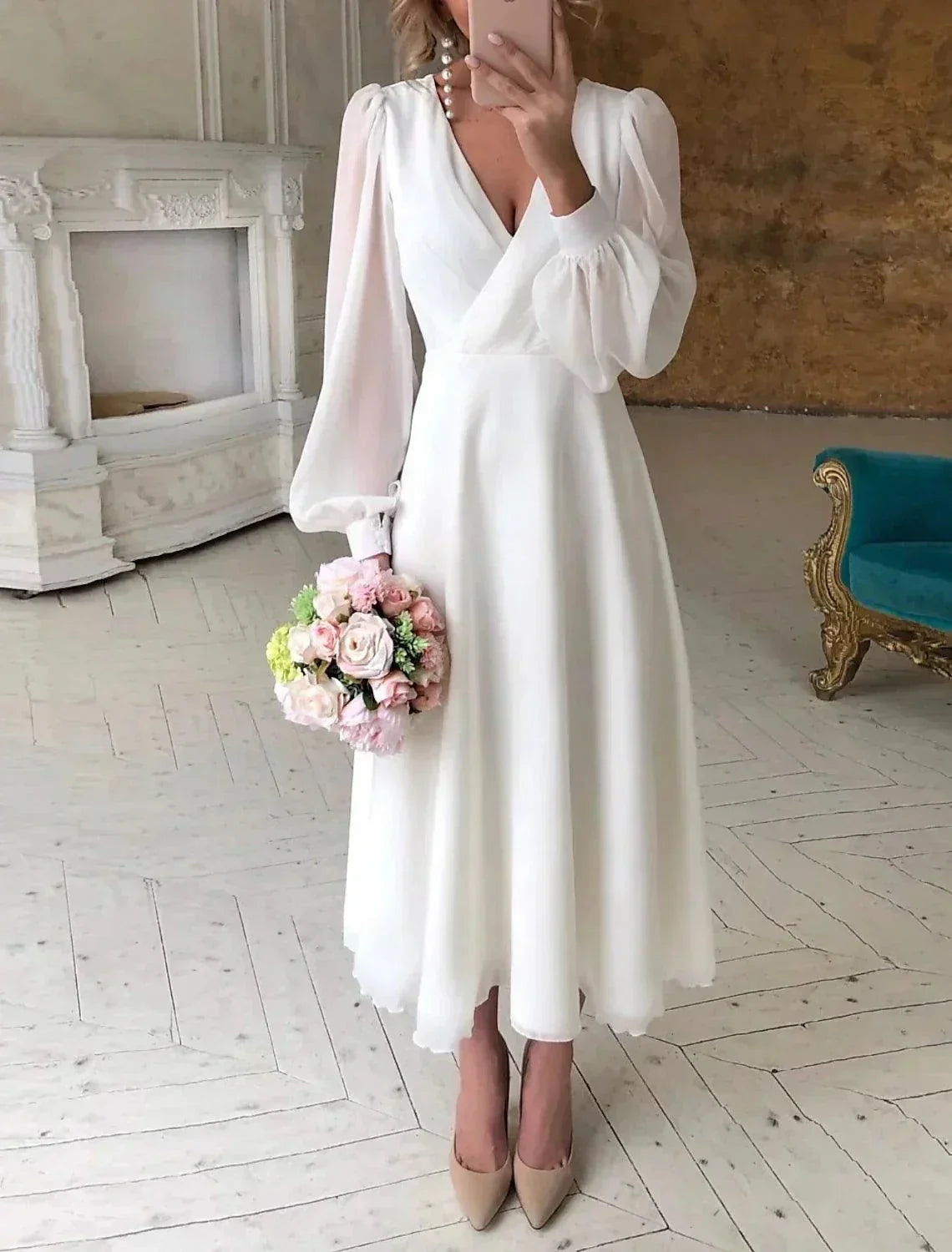 Abiti da Sposa Reception Piccoli Abiti Bianchi Abiti da Sposa a Linea A Scollo a V Maniche Lunghe Lunghezza Caviglia Abiti Nuziali in Chiffon a Colore Pieno