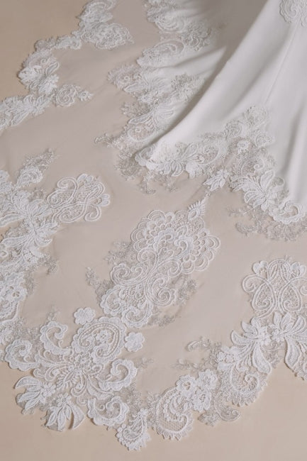 Einzigartige Neckholder Ärmellose Meerjungfrau Bodenlange Satin Brautkleider mit Muster 