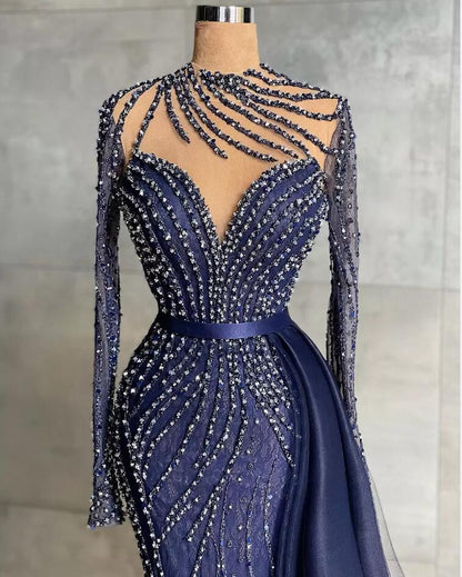 Vestido de fiesta único de tul con cuello alto y mangas largas de sirena