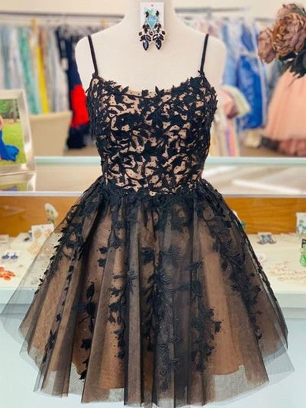 Einzigartiges kurzes A-Linien-Kleid mit Herzausschnitt und Spaghettiträgern aus Tüll und Spitze, formelles Abschlussball- und Heimkehrkleid