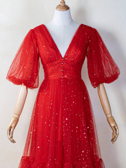 Vestido de fiesta de tul con escote en V y purpurina hasta la rodilla