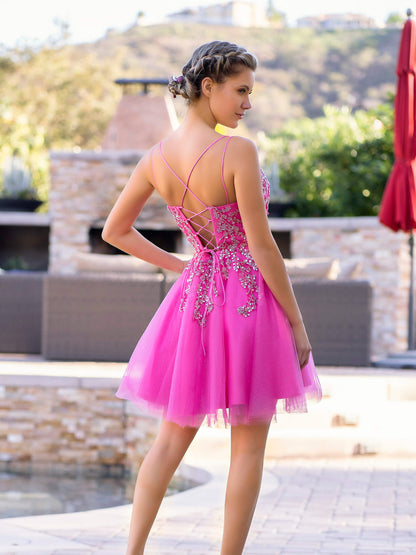 Minivestido de fiesta con escote en V, apliques de encaje y abertura en la espalda