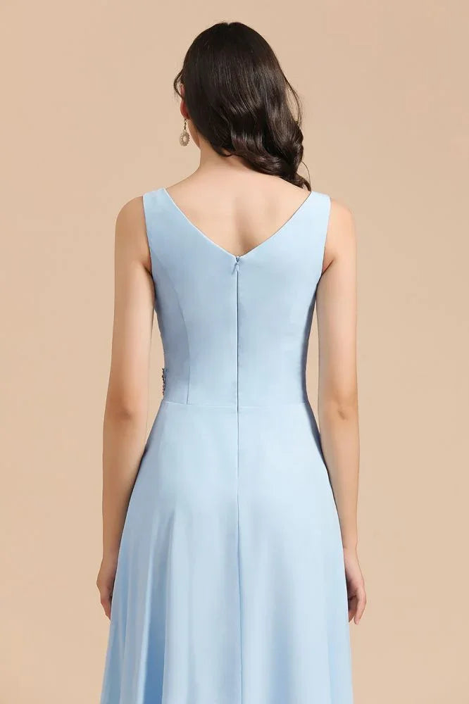 Abito da damigella d'onore in chiffon a linea A con scollo a V, senza maniche, lungo fino a terra, semplice abito da sposa