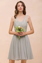 Vestido curto cinzento simples de chiffon com decote em V, renda floral, para cozinhar em casa, vestido de dama de honor, vestido de festa