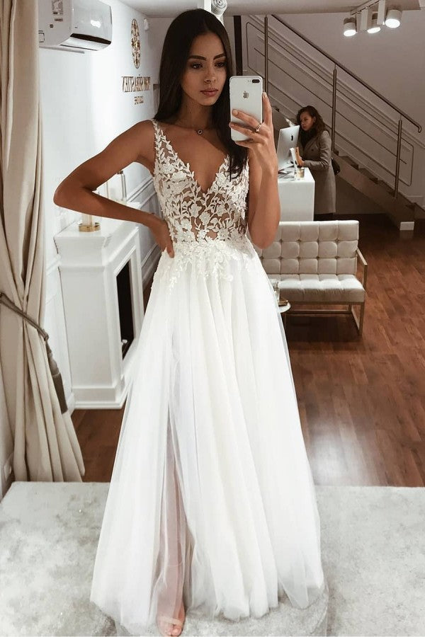 Ärmelloses Strand-Brautkleid aus Spitze und Tüll mit V-Ausschnitt