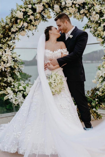 Vestidos de novia vintage blancos sin mangas, con hombros descubiertos, encaje y apliques