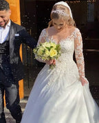 Vintage A-line Lace Wedding Dresses With Sleeves