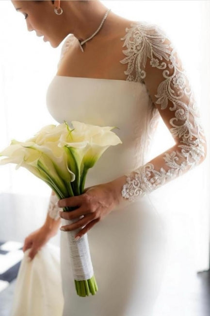 Vintage-Säulen-Brautkleid aus Satin und Spitze mit langen Ärmeln und Applikationen in Weiß